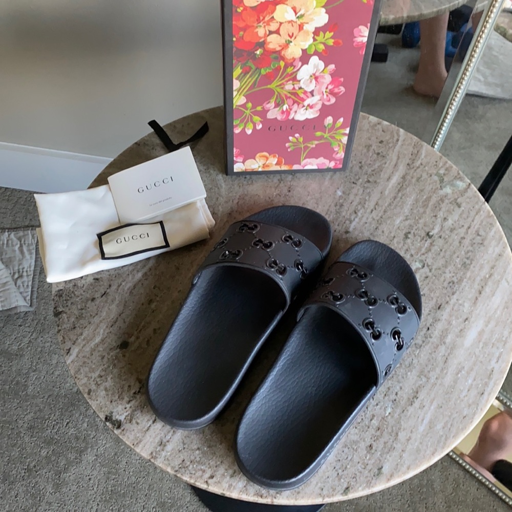 Like New Gucci Slides